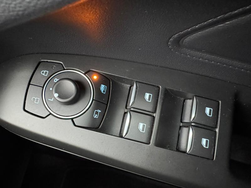 Used Ford Focus 2023 for sale - 76038191: Photo 17
