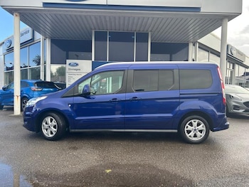 Used Ford Grand Tourneo Connect 2017 for sale - 75932091: Photo