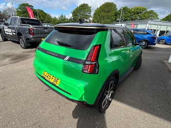 Used Renault 5 E-Tech electric 2025 for sale - 78543054: Photo