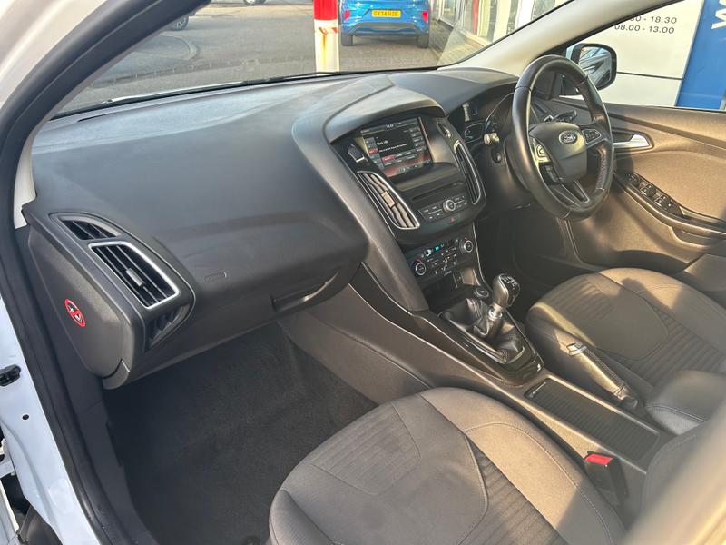 Used Ford Focus 2015 for sale - 76931346: Photo 20