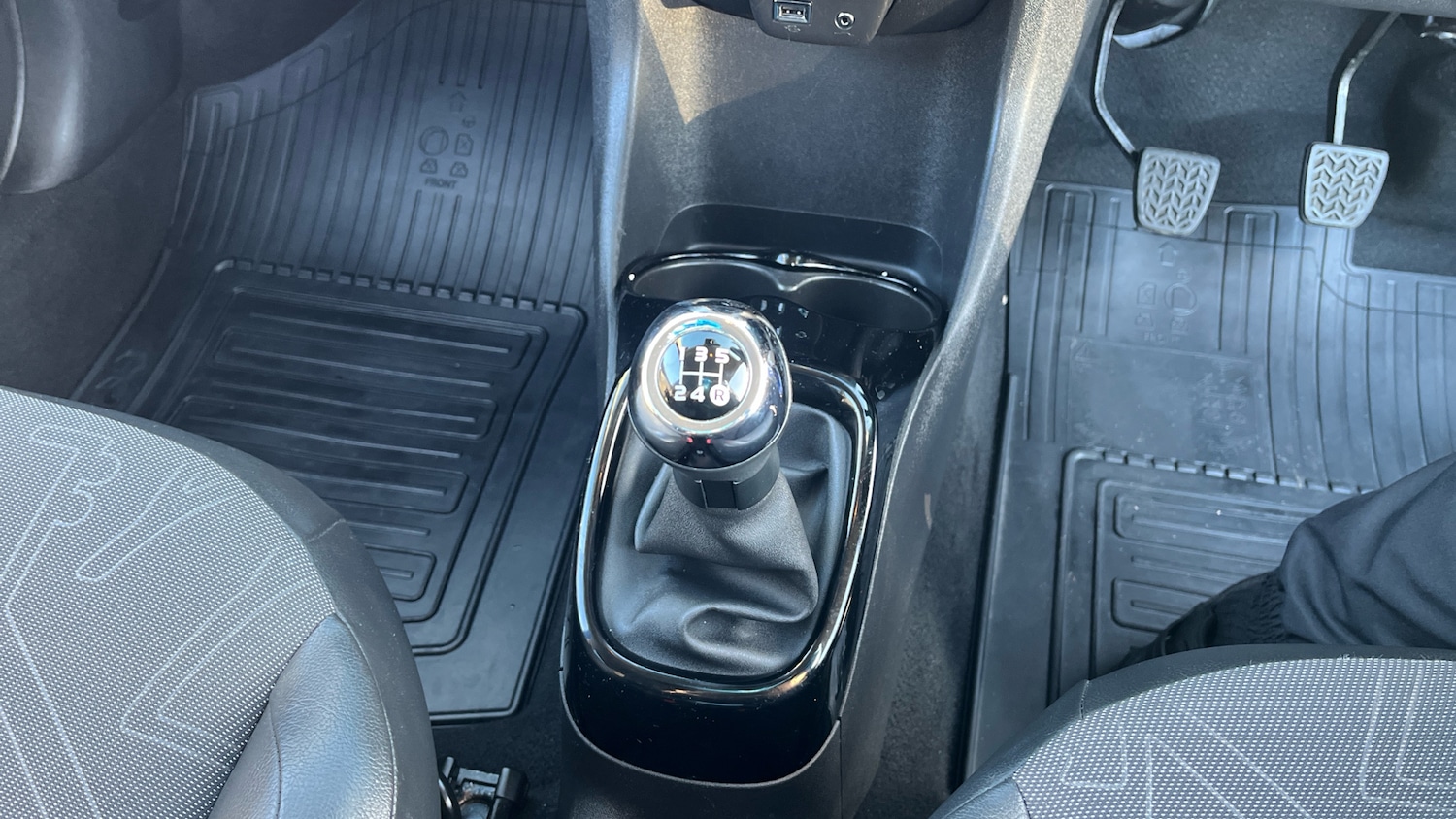 Used Toyota AYGO 2018 for sale - 76891946: Photo 13