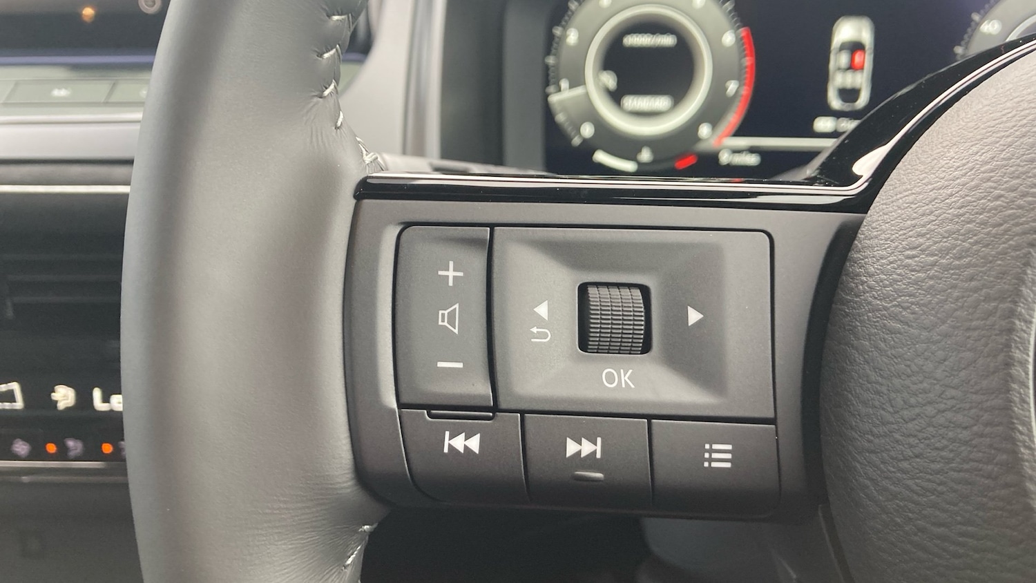 Used Nissan Qashqai 2025 for sale - 76847664: Photo 32