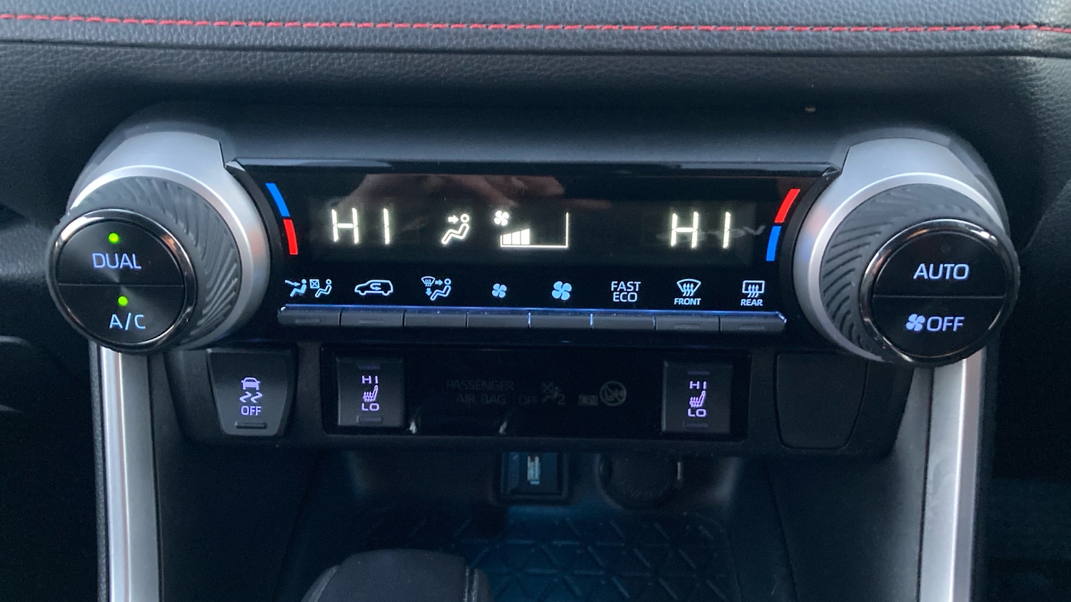 Used Toyota RAV4 2022 for sale - 77094360: Photo 32