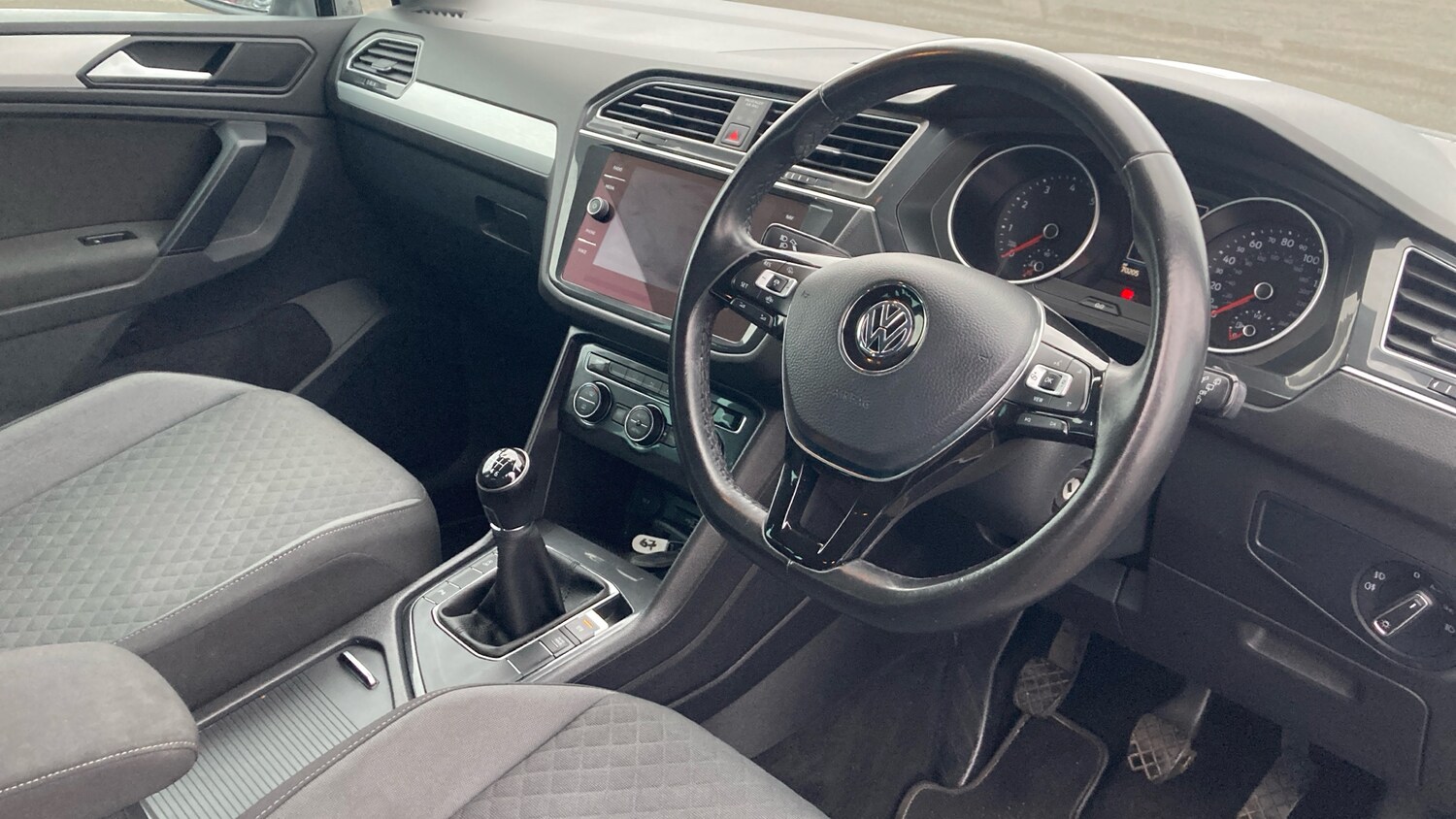 Used Volkswagen Tiguan 2019 for sale - 77462304: Photo 11