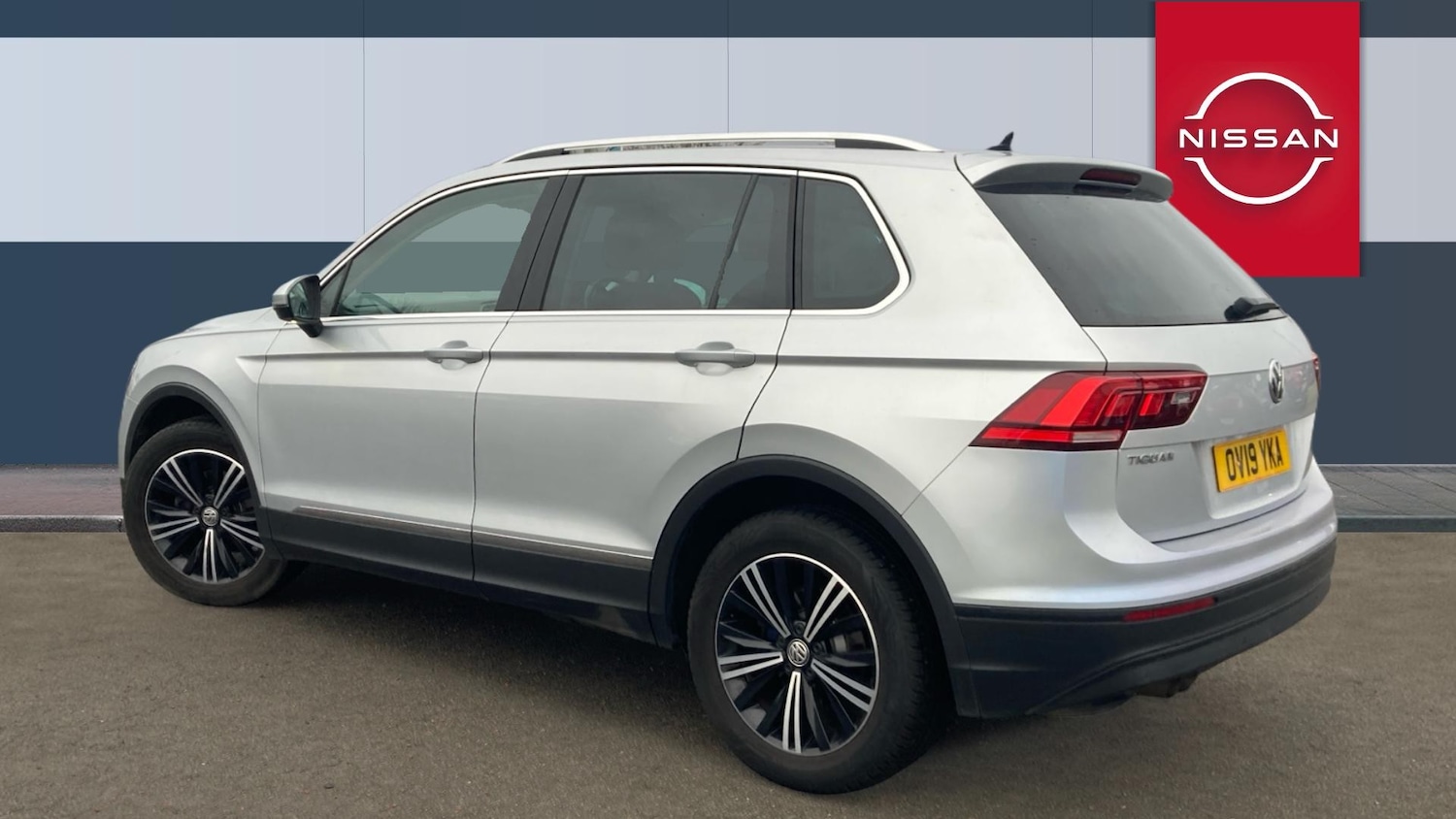Used Volkswagen Tiguan 2019 for sale - 77462304: Photo 2