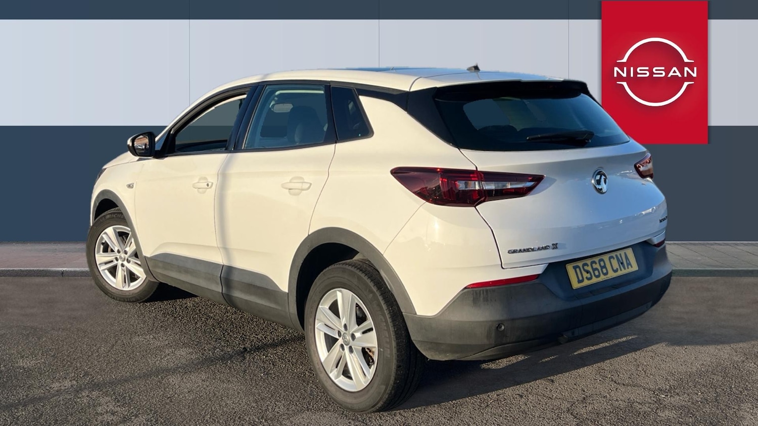 Used Vauxhall Grandland X 2018 for sale - 76918806: Photo 2