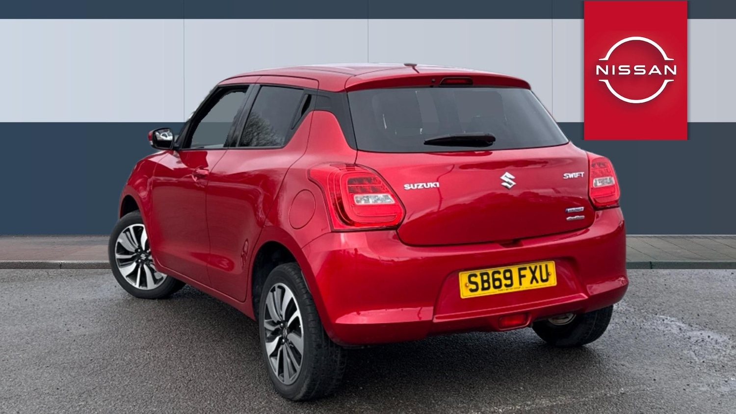 Used Suzuki Swift 2020 for sale - 77591304: Photo 2