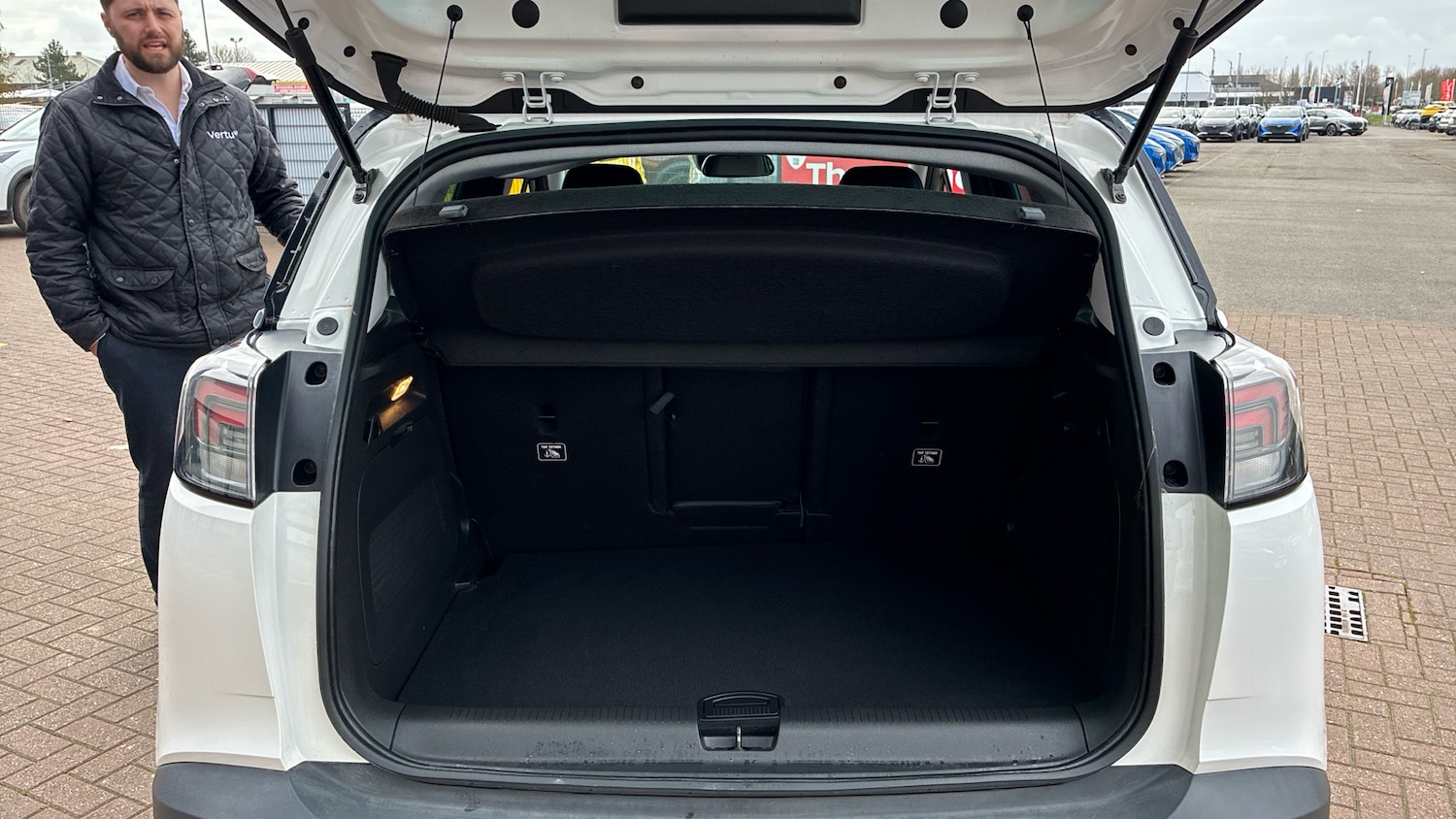 Used Vauxhall Crossland 2023 for sale - 77974440: Photo 4