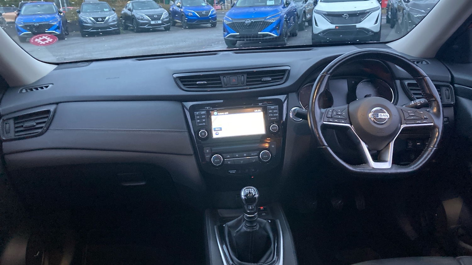 Used Nissan X-Trail 2018 for sale - 76643244: Photo 10