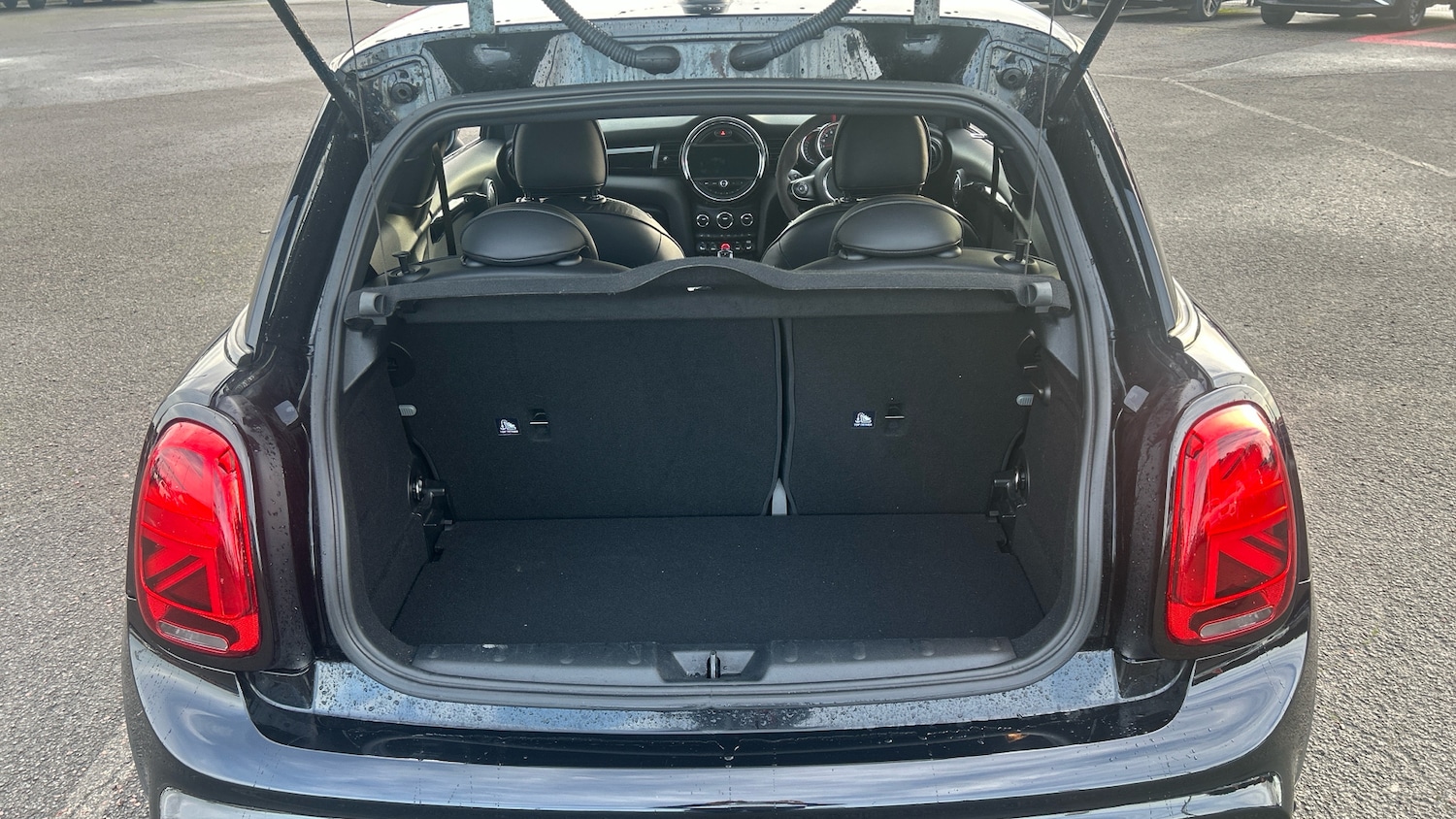 Used MINI Hatch 2020 for sale - 77136122: Photo 4