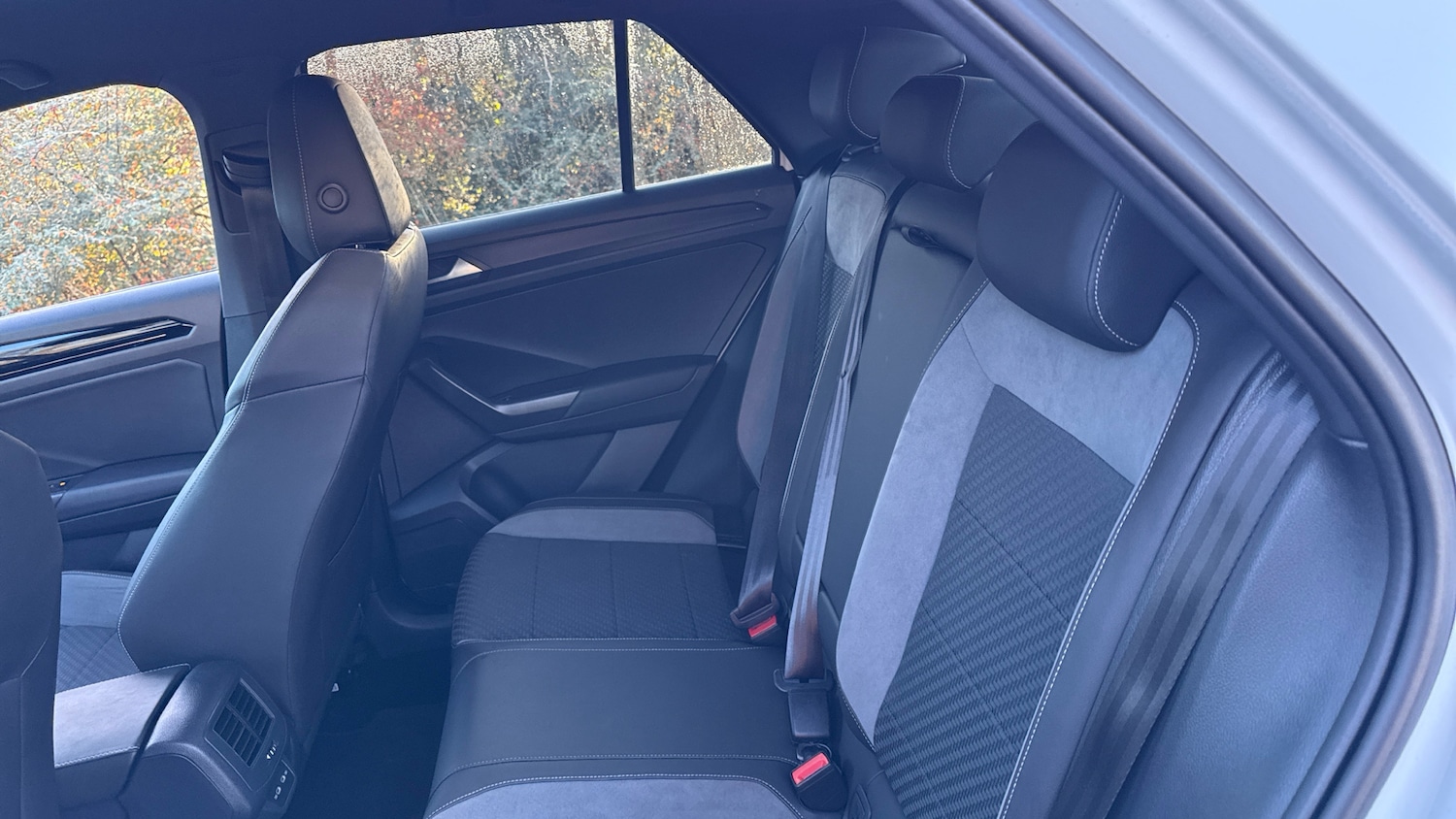 Used Volkswagen T-Roc 2021 for sale - 76983836: Photo 16