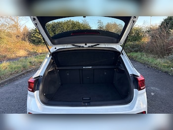 Used Volkswagen T-Roc 2021 for sale - 76983836: Photo