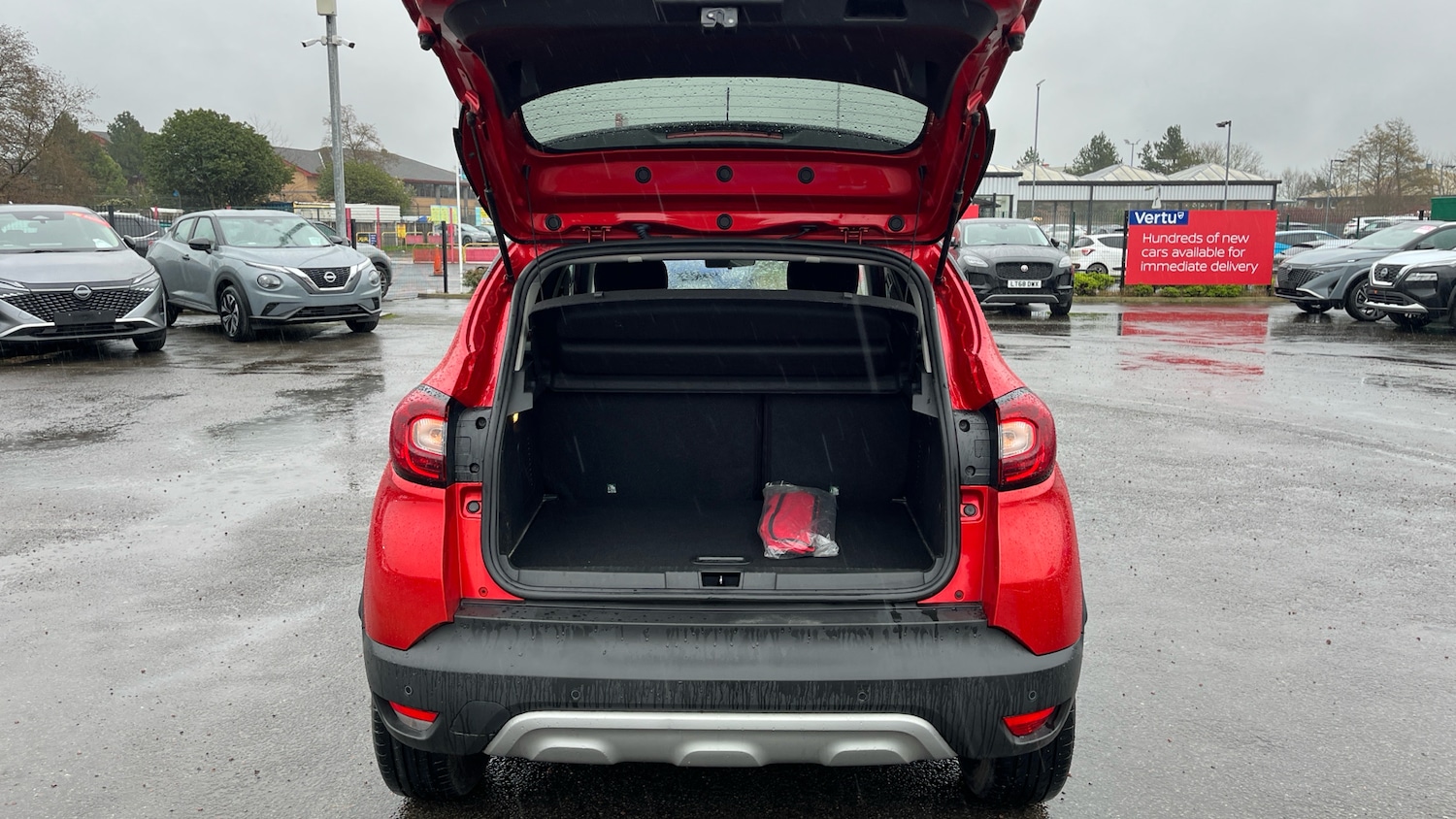 Used Renault Captur 2018 for sale - 77846287: Photo 4