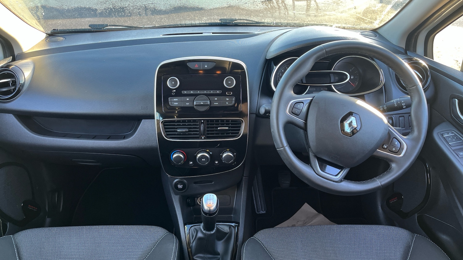 Used Renault Clio 2019 for sale - 76980734: Photo 10