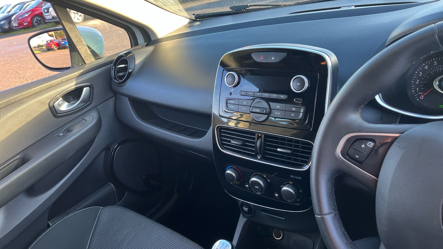 Used Renault Clio 2019 for sale - 76980734: Photo 14