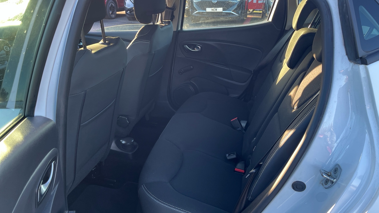 Used Renault Clio 2019 for sale - 76980734: Photo 16