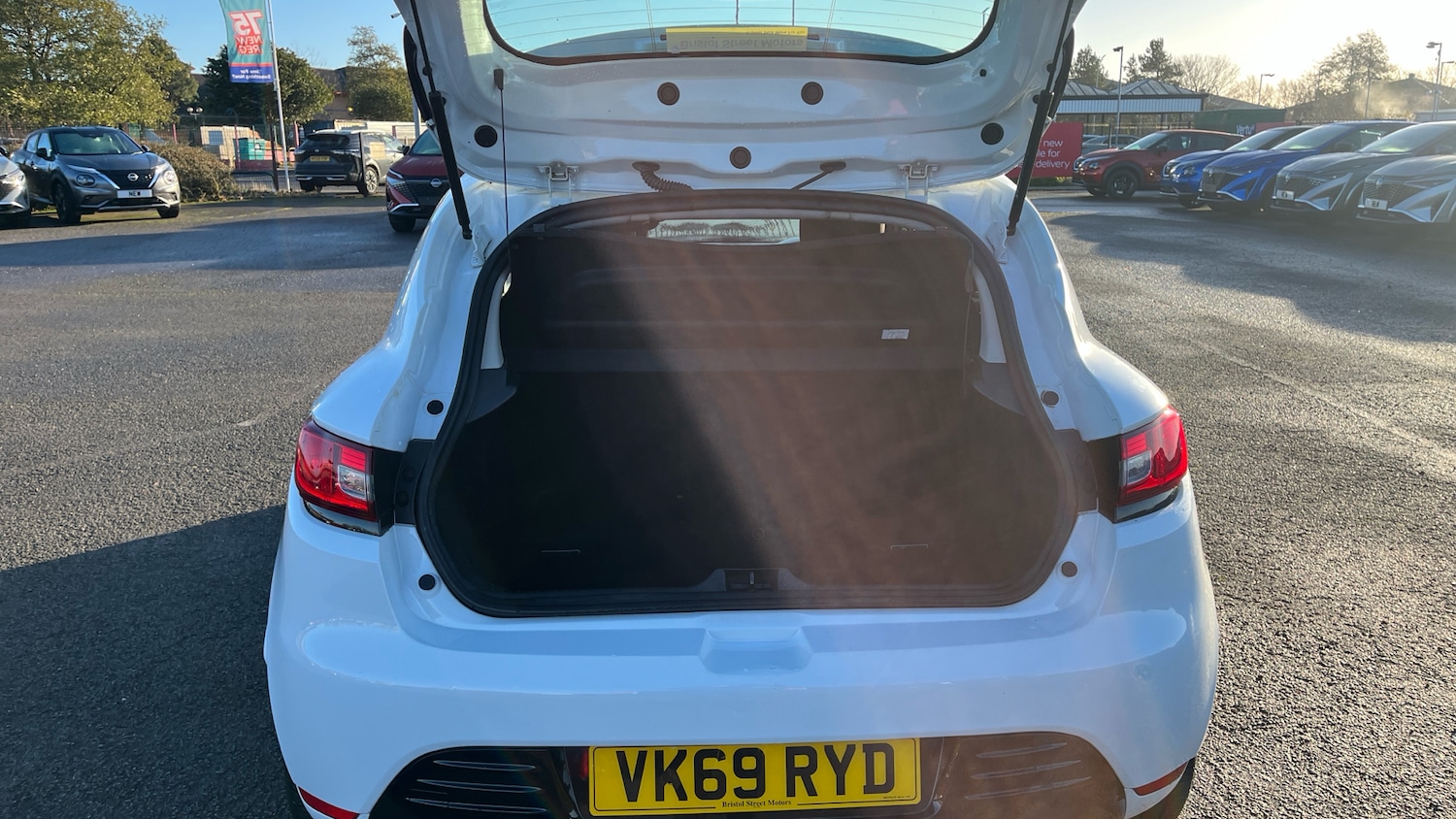 Used Renault Clio 2019 for sale - 76980734: Photo 4