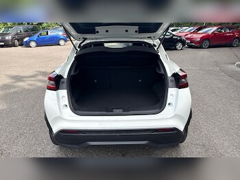 Used Nissan Juke 2023 for sale - 75938001: Photo