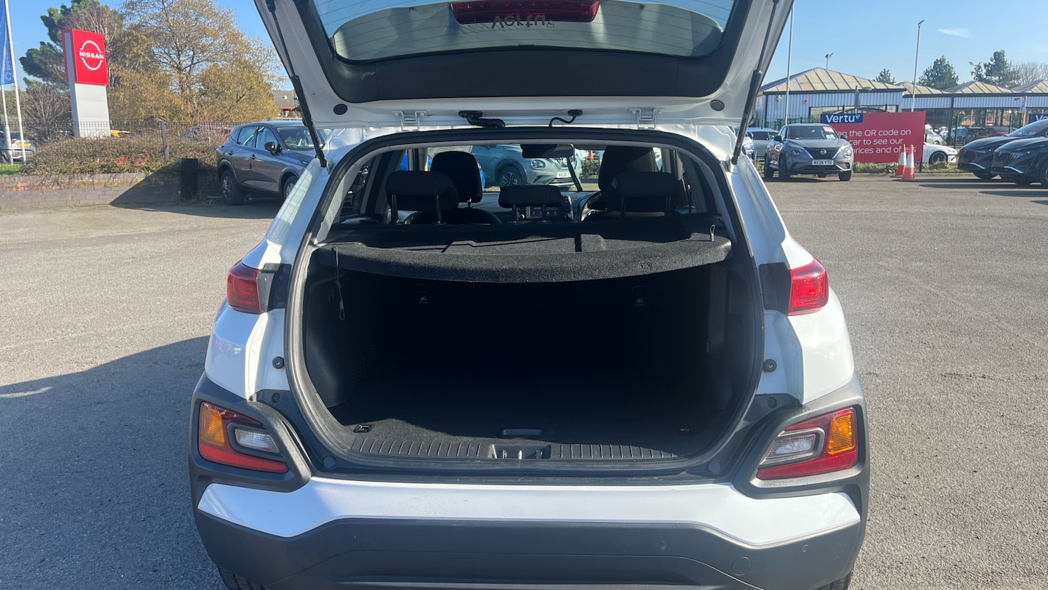 Used Hyundai KONA 2020 for sale - 78039189: Photo 4