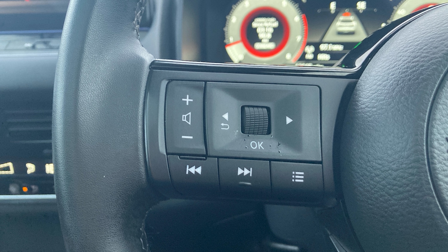 Used Nissan Qashqai 2024 for sale - 76504821: Photo 32