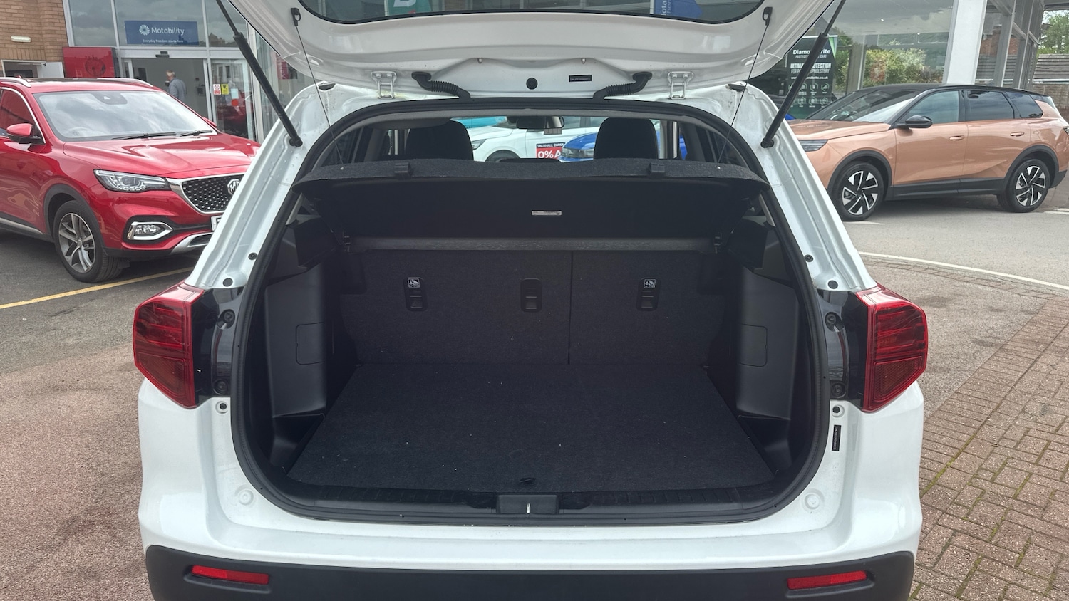 Used Suzuki Vitara 2022 for sale - 76464361: Photo 4