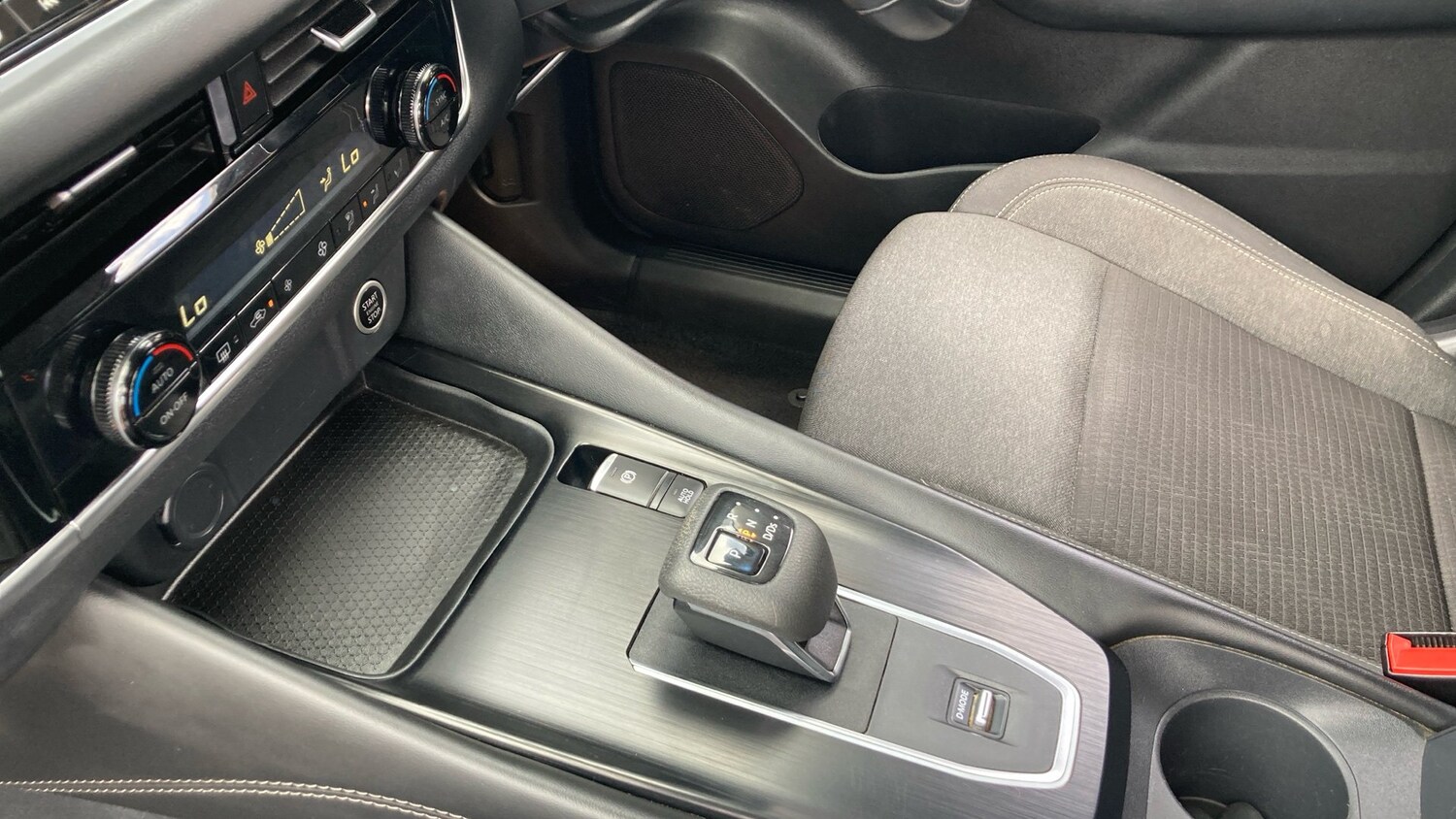 2022 Nissan Qashqai 1.3 DiG-T MH 158 N-Connecta 5dr Xtronic Petrol Hatchback Hat - Picture 13 of 20