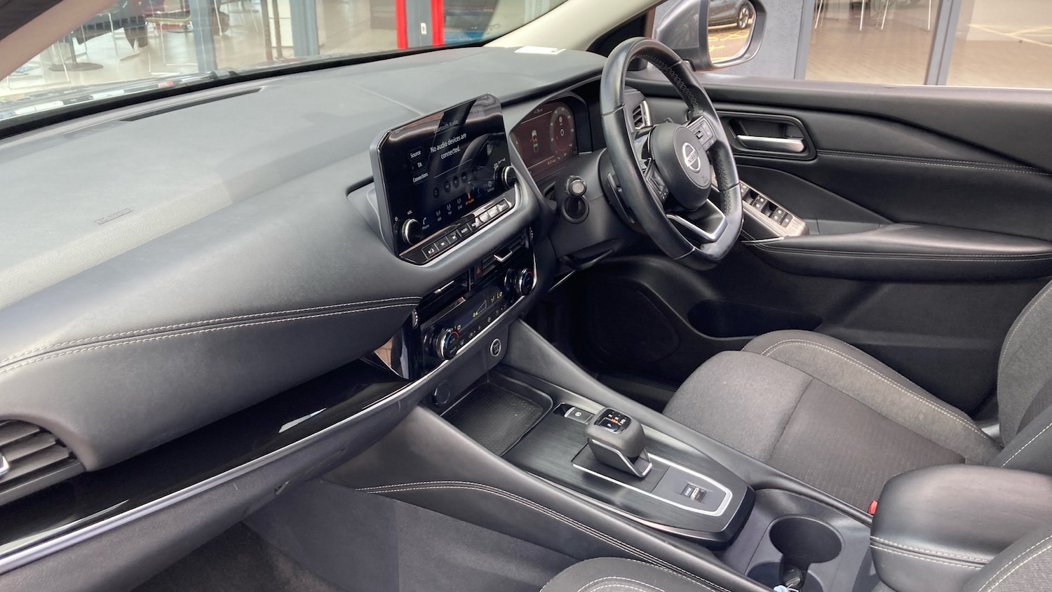 2022 Nissan Qashqai 1.3 DiG-T MH 158 N-Connecta 5dr Xtronic Petrol Hatchback Hat - Picture 9 of 20