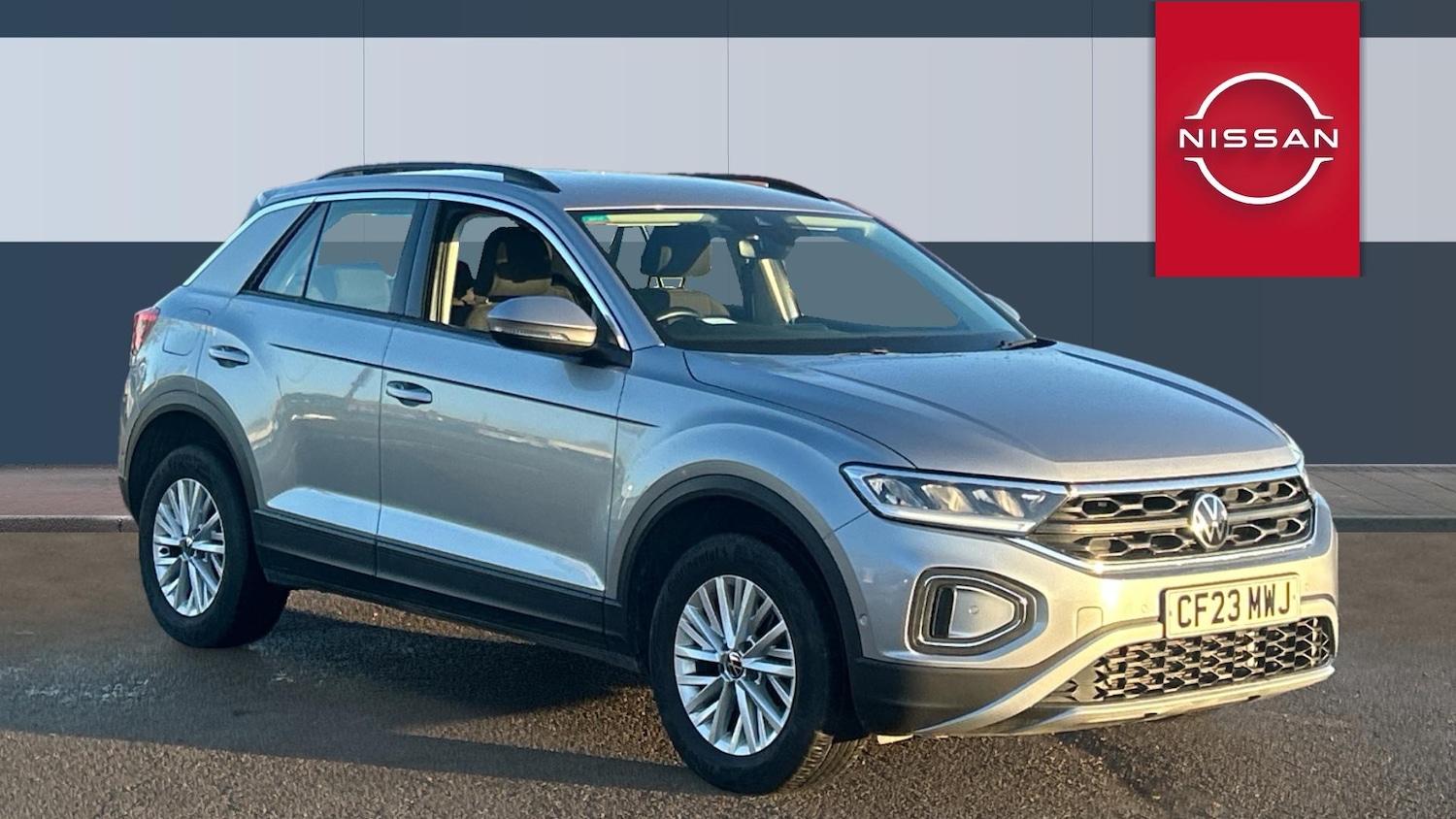 Used Volkswagen T-Roc 2023 for sale - 76895219: Photo 1