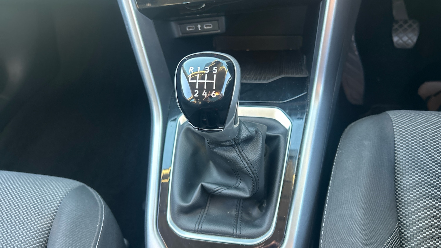 Used Volkswagen T-Roc 2023 for sale - 76895219: Photo 13