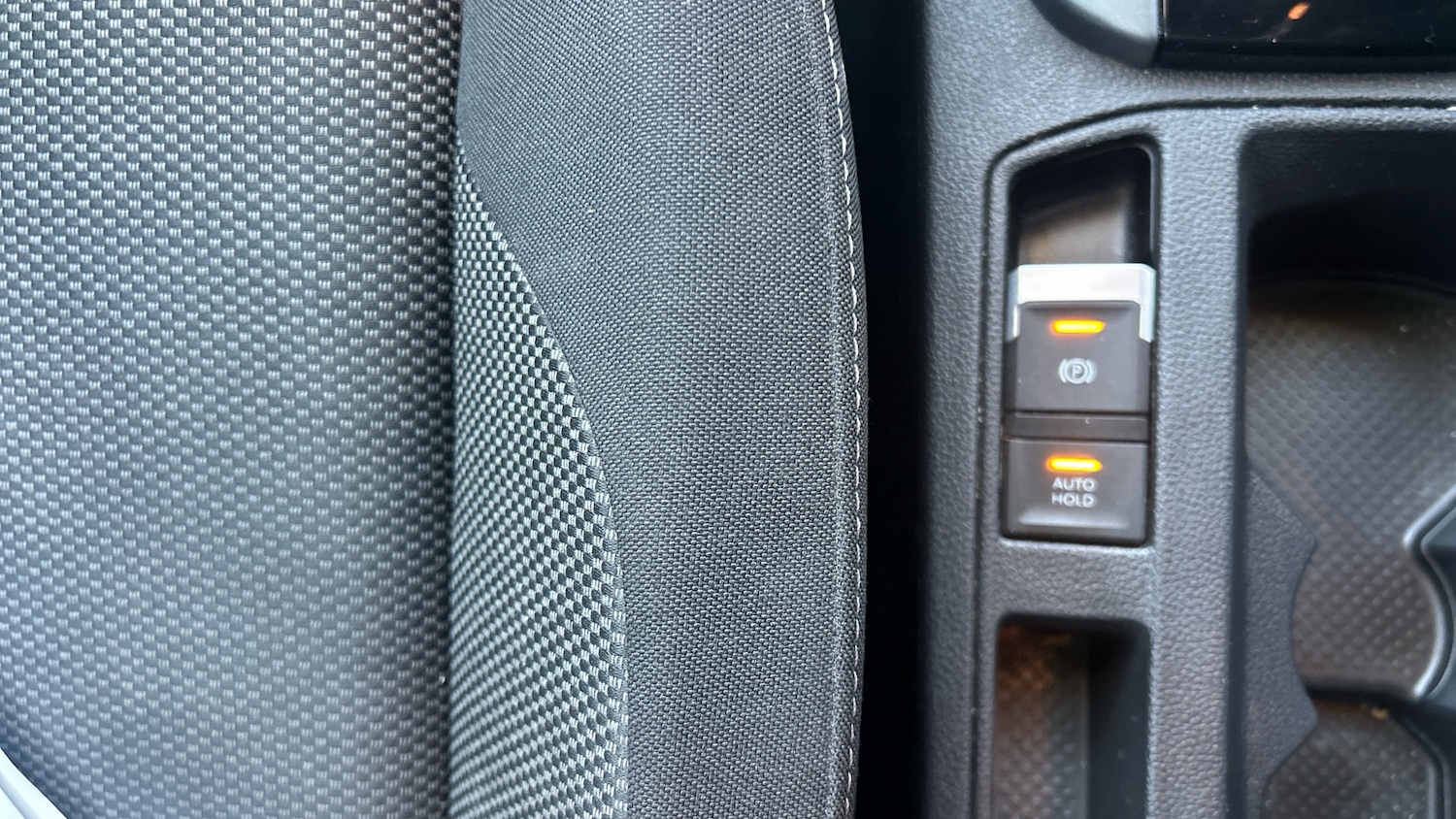 Used Volkswagen T-Roc 2023 for sale - 76895219: Photo 24