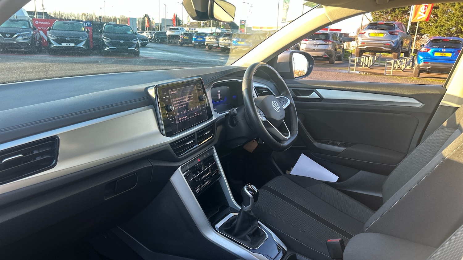 Used Volkswagen T-Roc 2023 for sale - 76895219: Photo 9