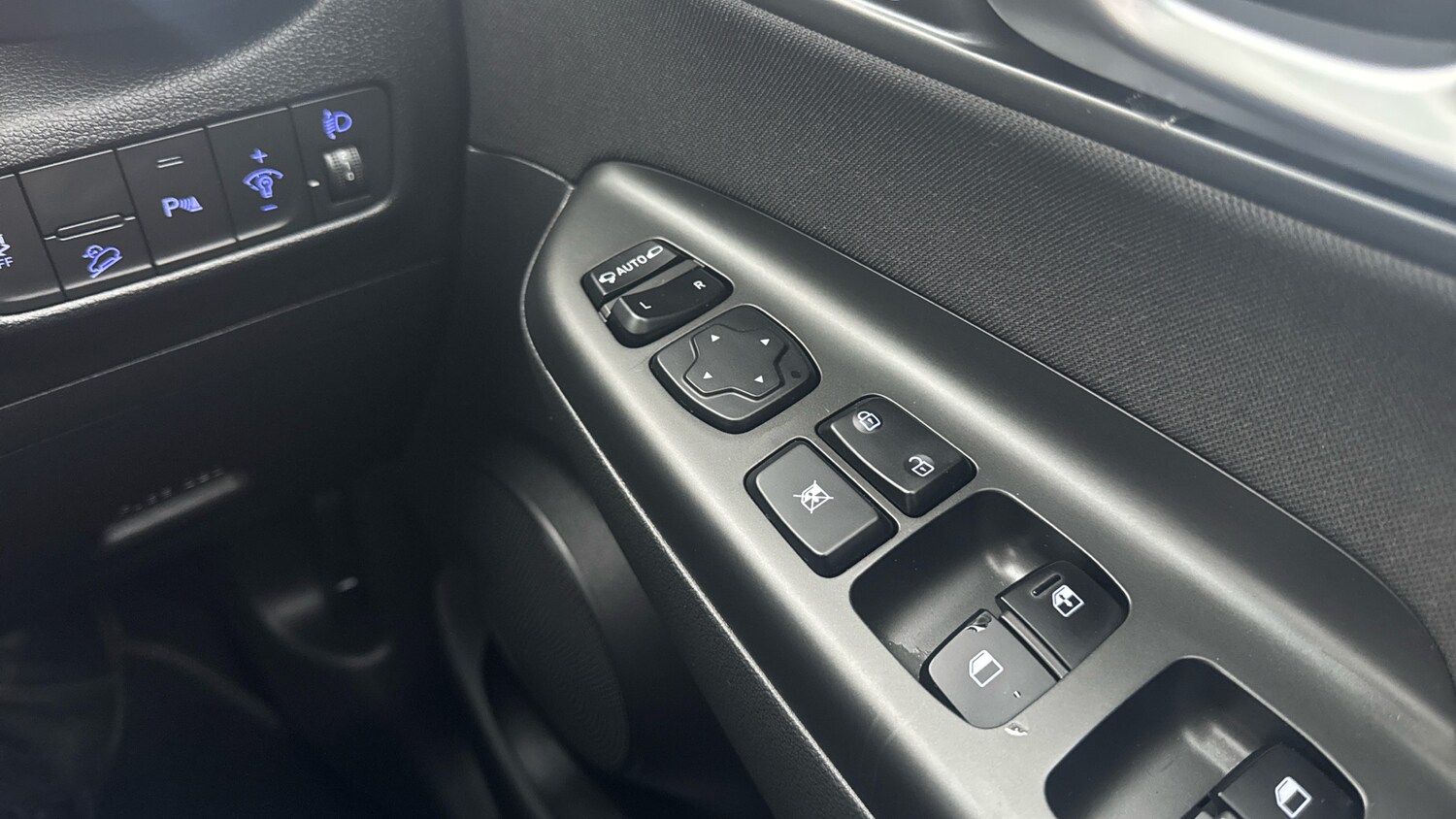 Used Hyundai KONA 2021 for sale - 77591302: Photo 21