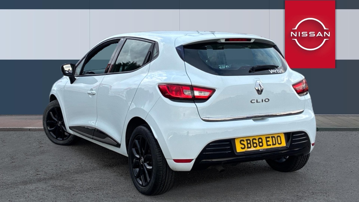 Used Renault Clio 2018 for sale - 77759132: Photo 2