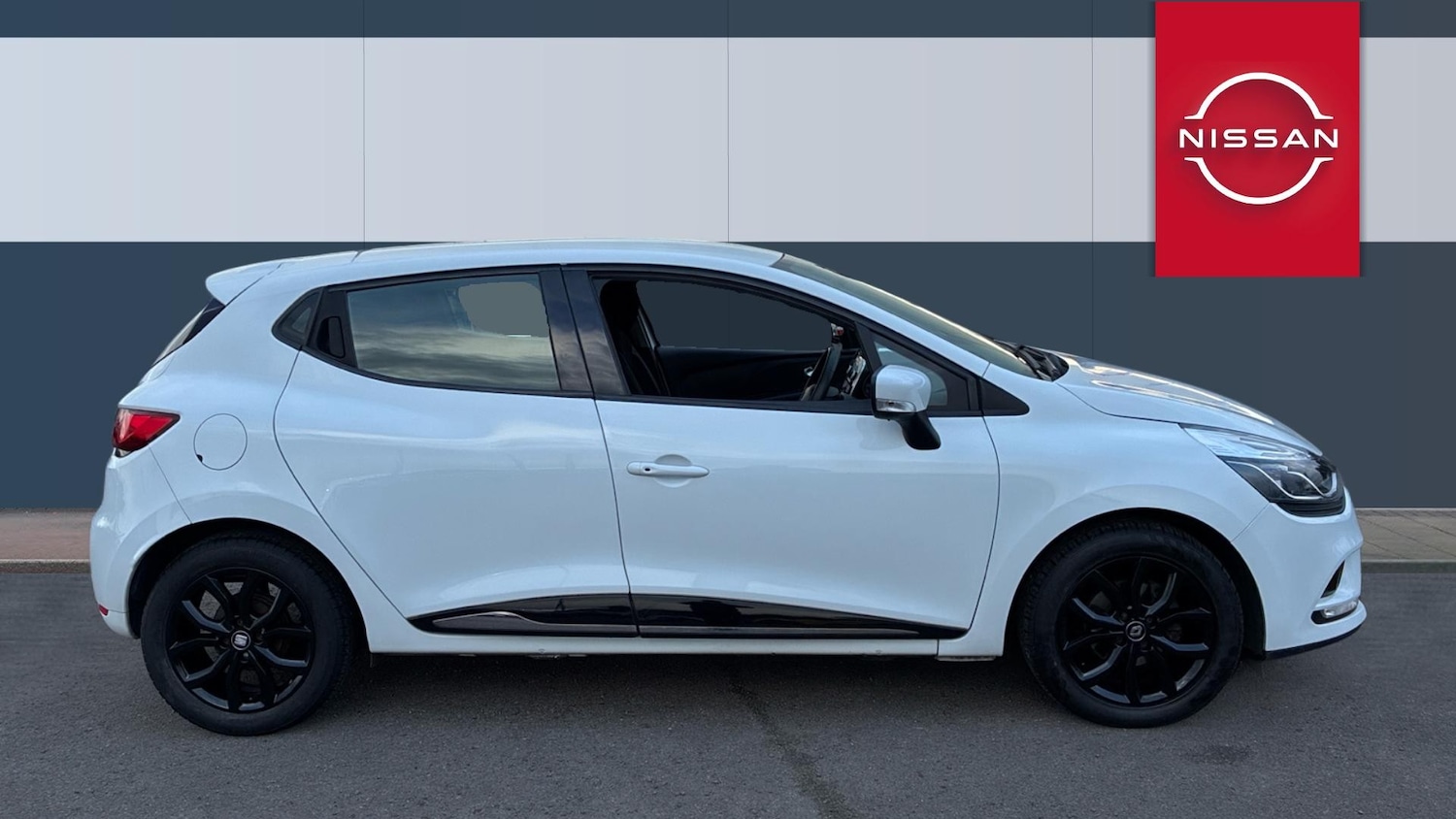 Used Renault Clio 2018 for sale - 77759132: Photo 5