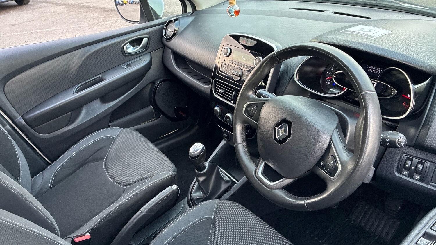 Used Renault Clio 2018 for sale - 77759132: Photo 9