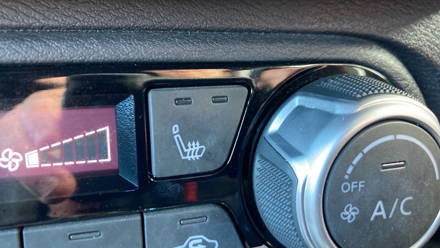 Used Nissan Juke 2022 for sale - 77918490: Photo 40