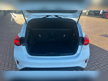 Used Ford Focus 2022 for sale - 76064899: Photo