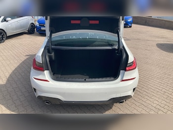 Used BMW 3 Series 2021 for sale - 75690831: Photo