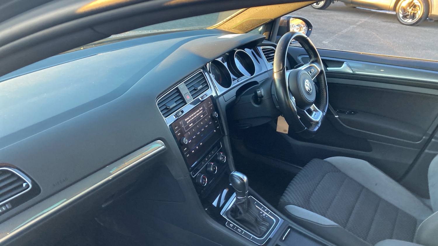 Used Volkswagen Golf 2019 for sale - 77114099: Photo 9