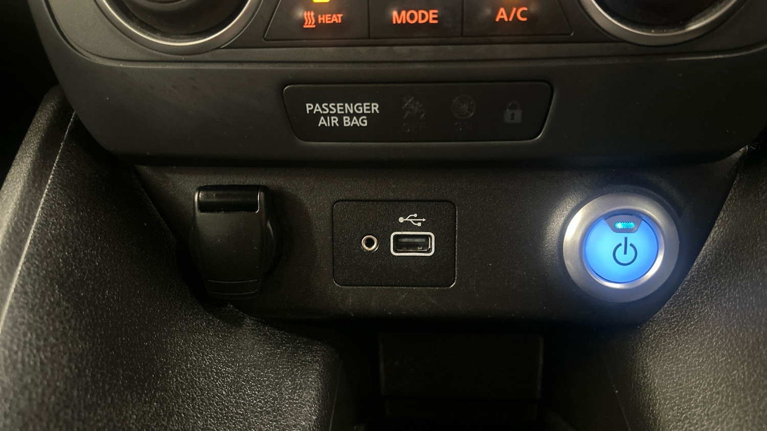 Used Nissan Leaf 2022 for sale - 77159385: Photo 28