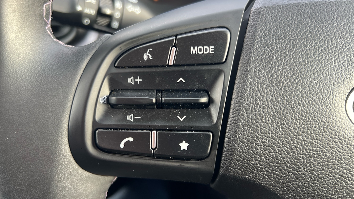 Used Hyundai i10 2024 for sale - 77532576: Photo 31