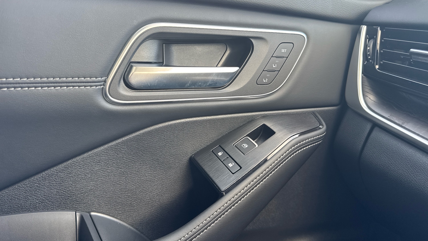 Used Nissan X-Trail 2025 for sale - 76948844: Photo 43