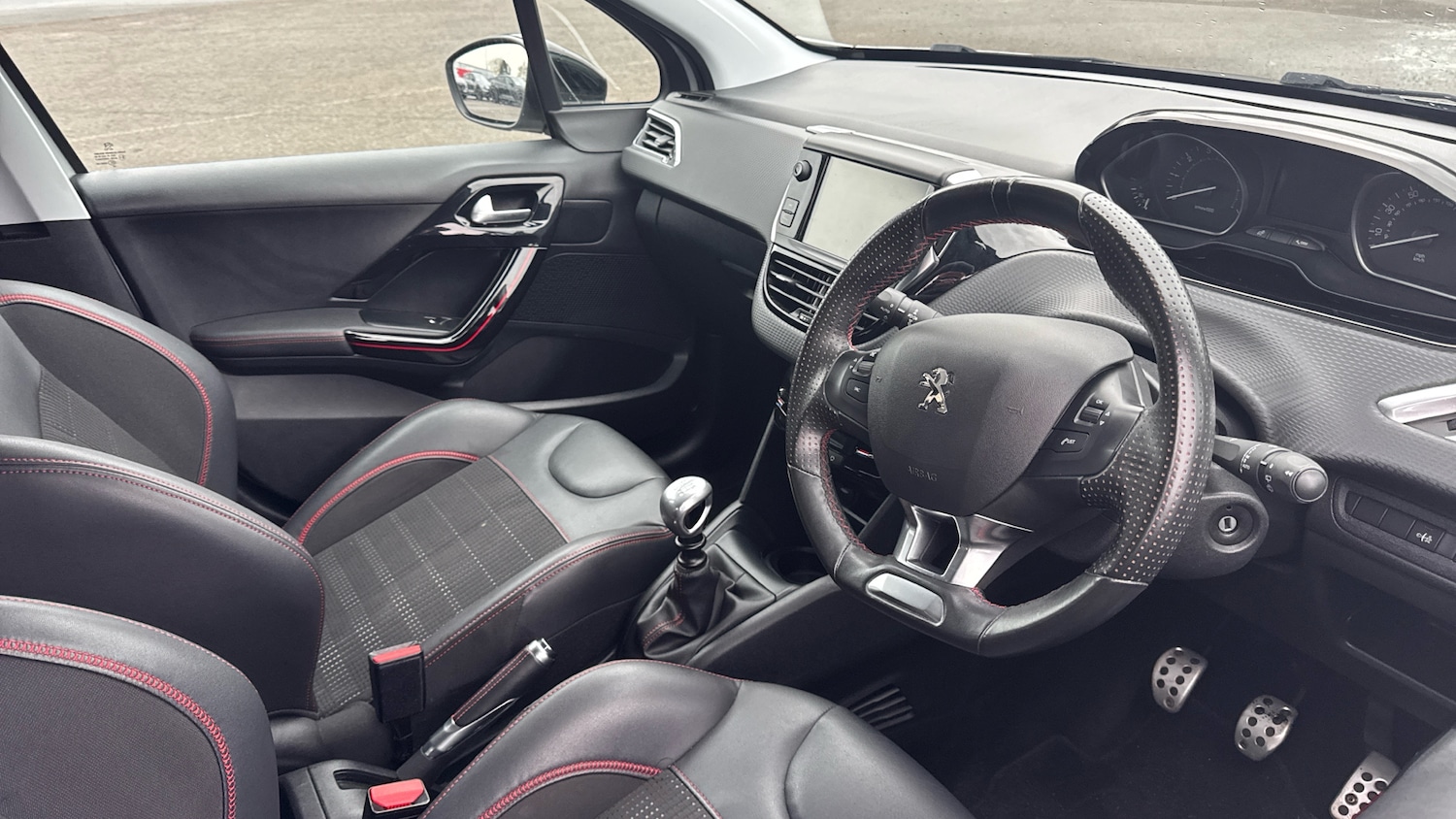 Used Peugeot 208 2018 for sale - 77679316: Photo 11