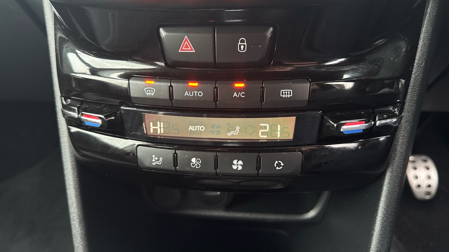 Used Peugeot 208 2018 for sale - 77679316: Photo 26