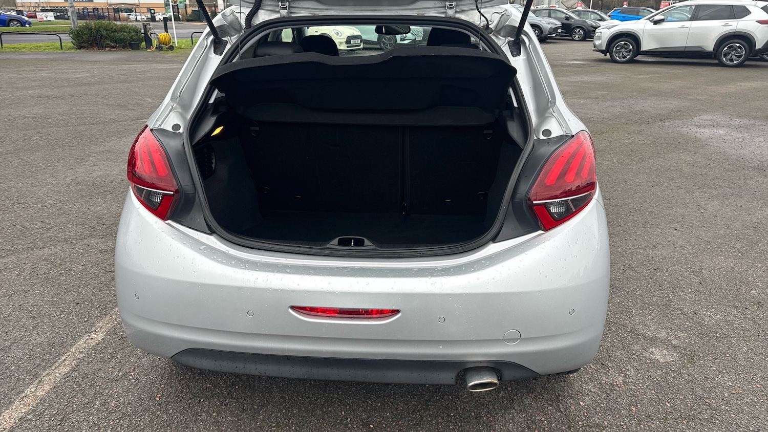 Used Peugeot 208 2018 for sale - 77679316: Photo 4