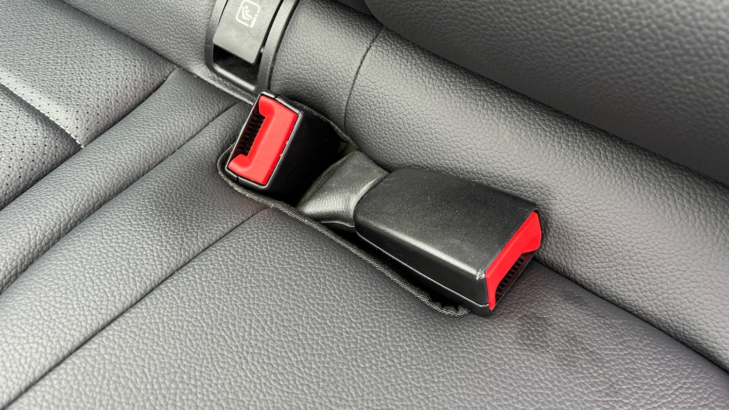 Used Mercedes-Benz C Class 2018 for sale - 77851181: Photo 17