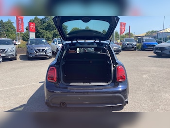 Used MINI Hatch 2023 for sale - 79469262: Photo
