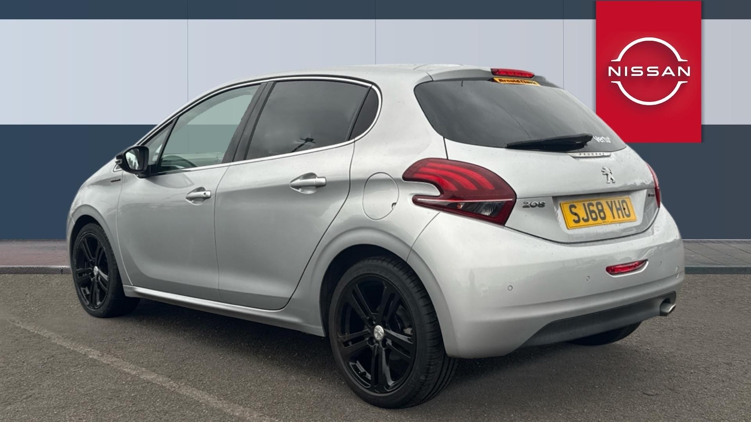 Used Peugeot 208 2018 for sale - 77298197: Photo 2