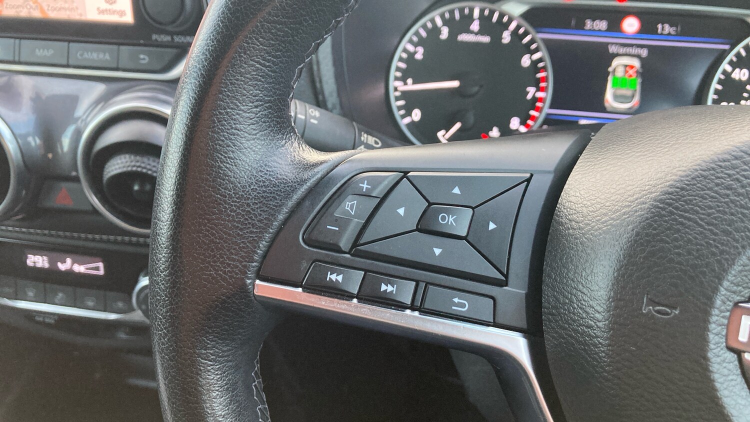 Used Nissan Juke 2023 for sale - 76907672: Photo 26