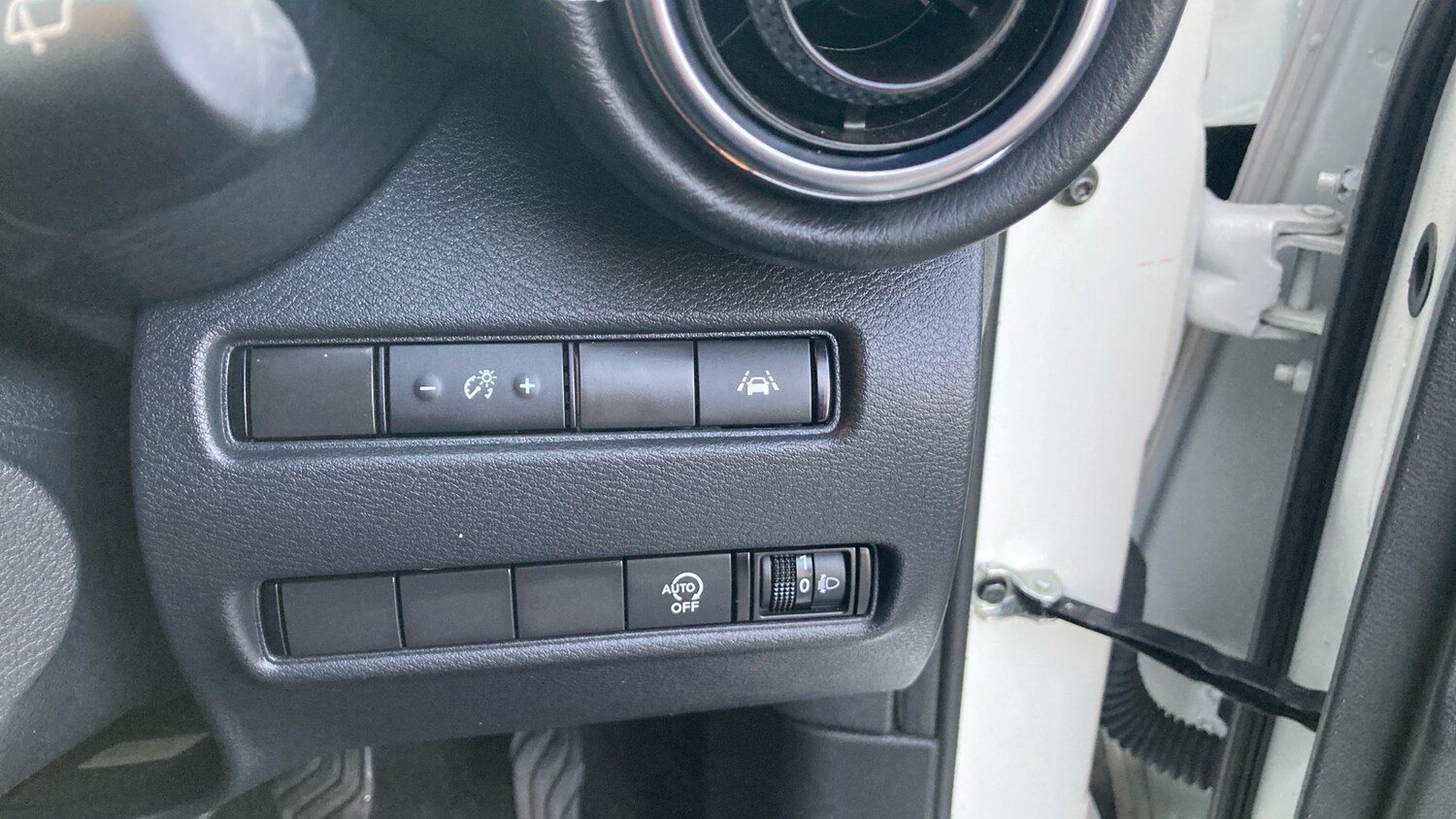 Used Nissan Juke 2023 for sale - 76907672: Photo 27